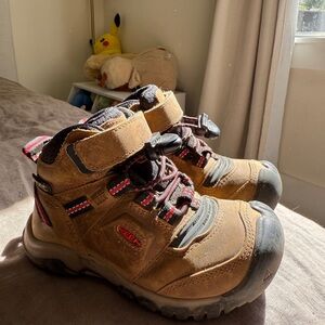 Kids Keen brown Hiking Shoes